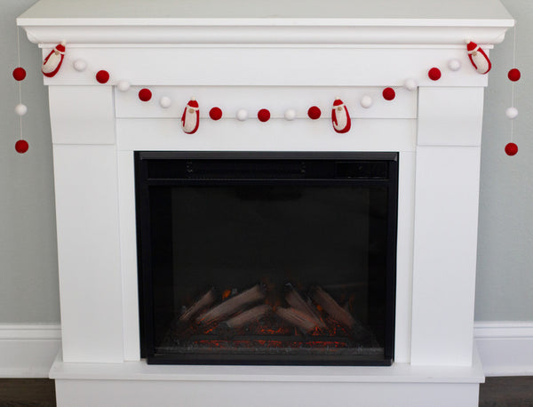 Santa Claus Felt Christmas Garland- Red & White