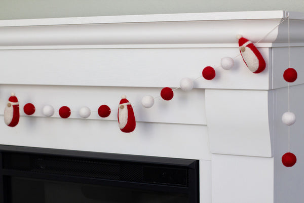 Santa Claus Felt Christmas Garland- Red & White