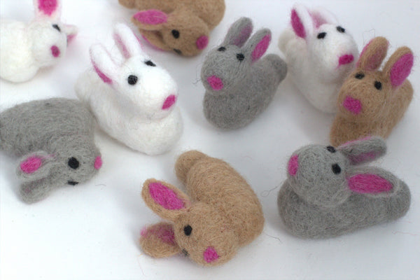 Felt Easter Bunnies