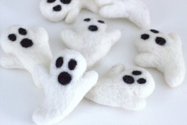 Felt Halloween Ghosts