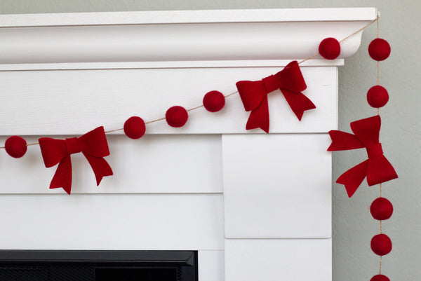 Red Felt Bow Garland