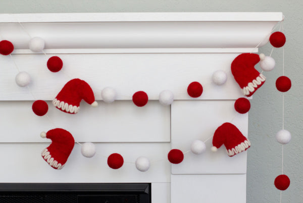 Santa Claus Hats Christmas Garland- Red & White