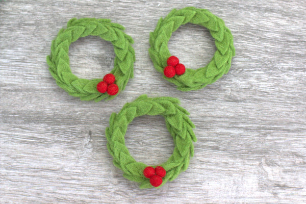 Felt Christmas Wreath with Red Berries