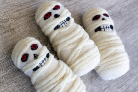 files/WoolFeltMummyFigurines_3.jpg