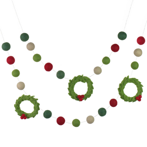 files/WreathRedCloverForestAlmond_c33ff600-694b-4347-86ab-d19e77f7f6ac.png